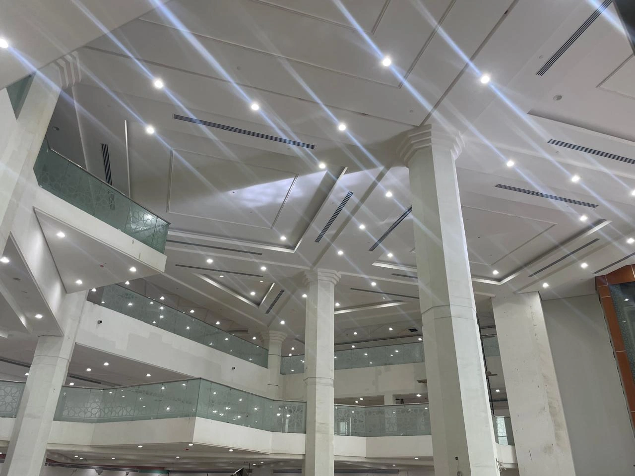 مشروع مدرجات الميدان الأكاديمي والفصول الدراسية